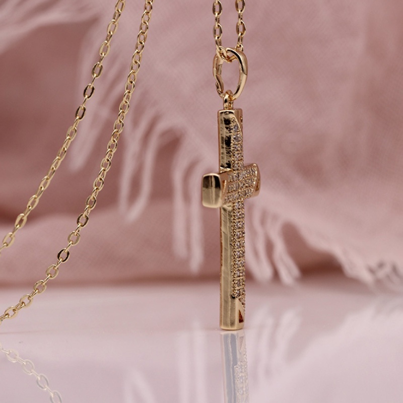 Kalung Rantai Rose Gold Liontin Salib Hollow Hias Zircon Untuk Wanita