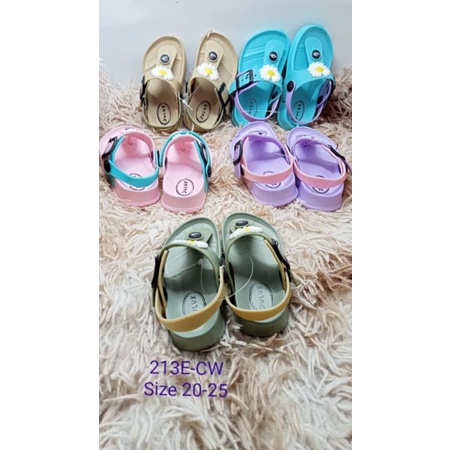 Sandal anak perempuan size 20-25 (213E CW)