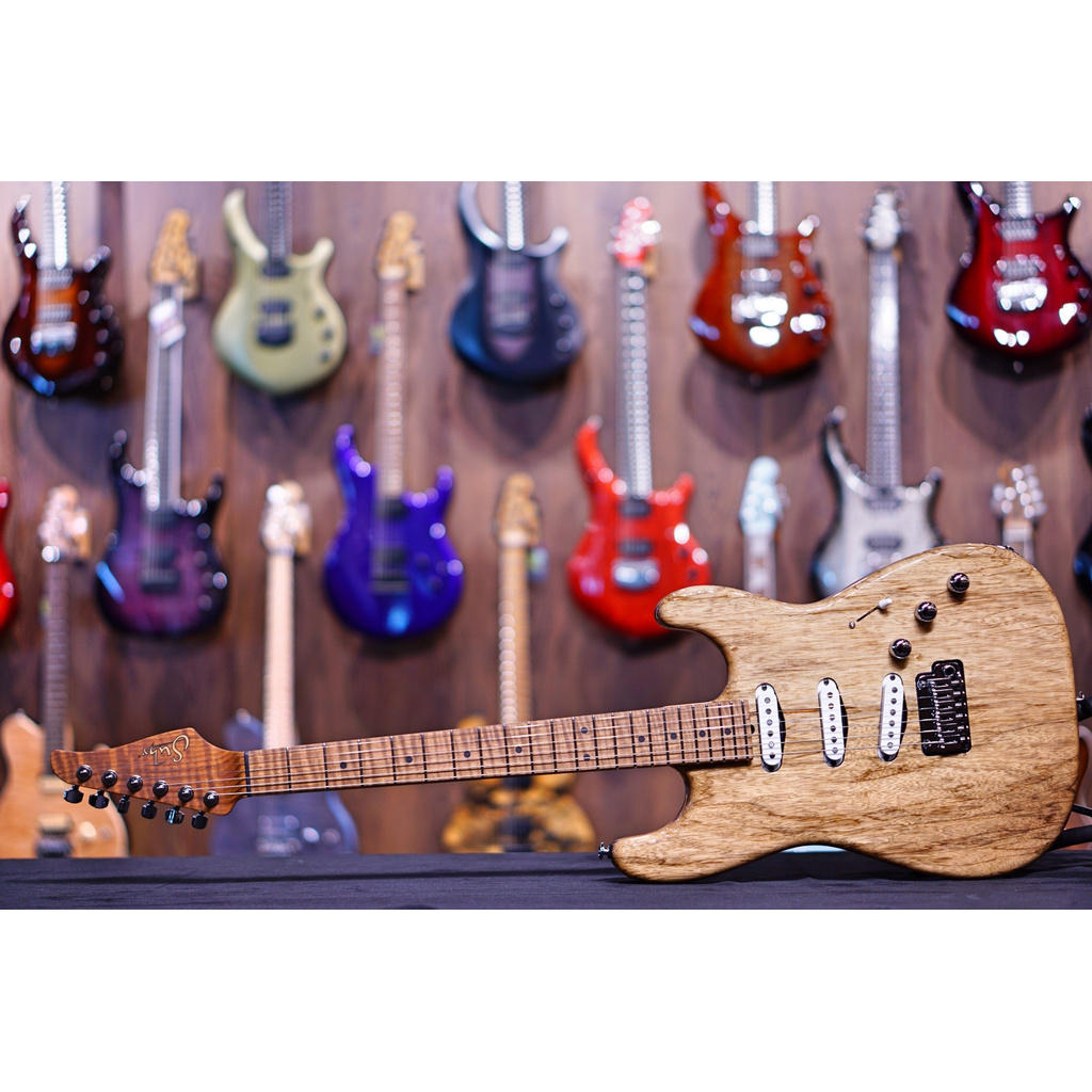 Suhr Custom Classic Black Limba JS6Z6T