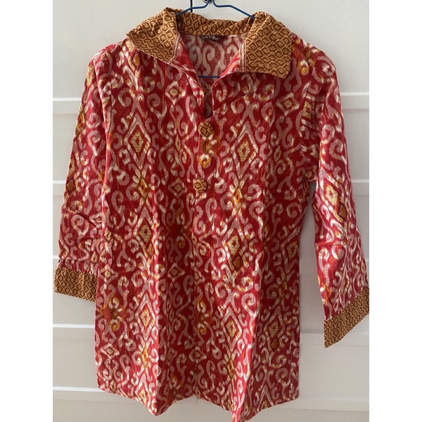 Preloved Gaya Batik Merah