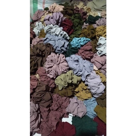 ikat rambut/srunchie jumbo hijab-1