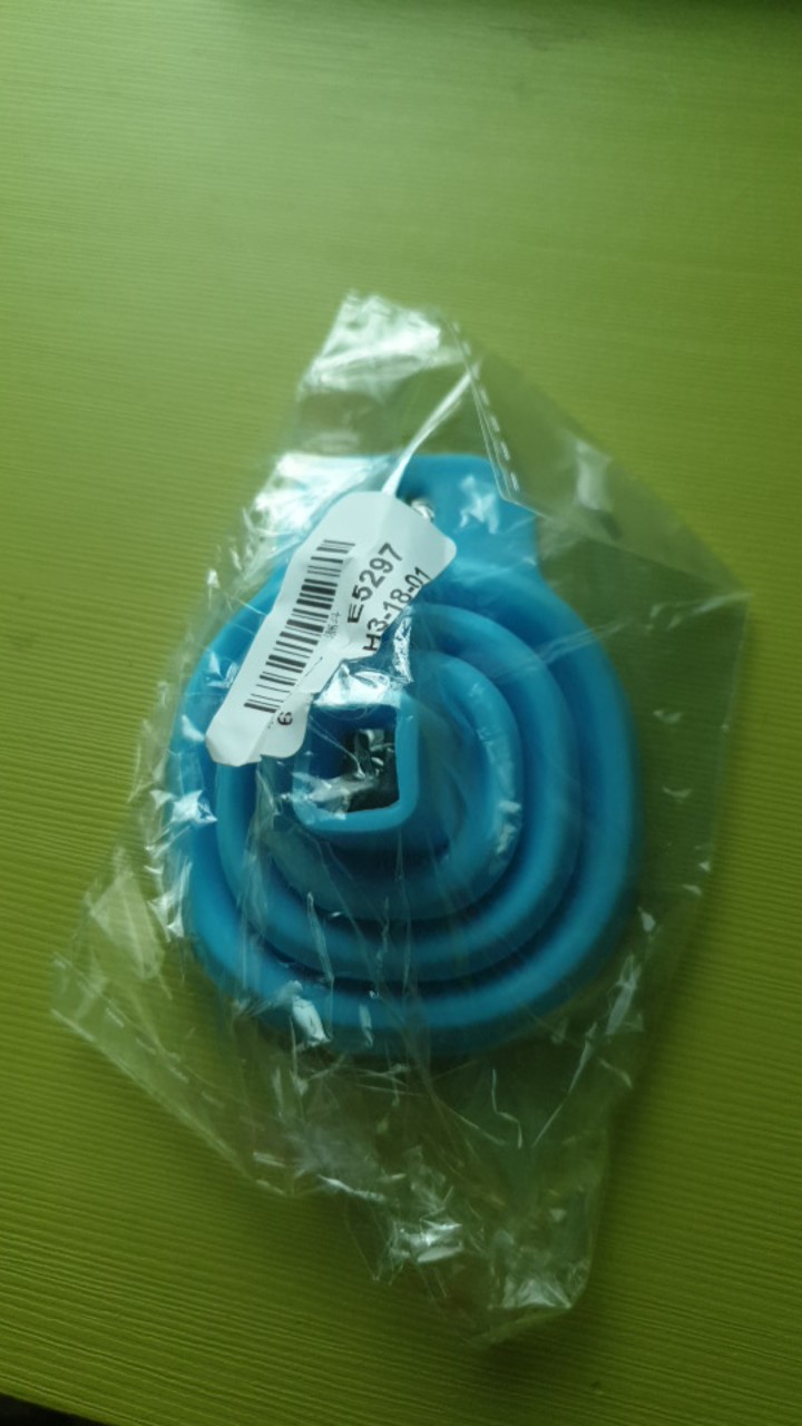 1pc Corong Lipat Mini Bahan Silikon Untuk Memasak