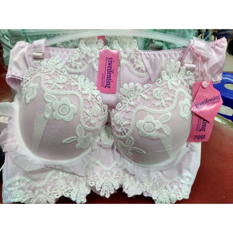 setelan dalaman CD dan bra