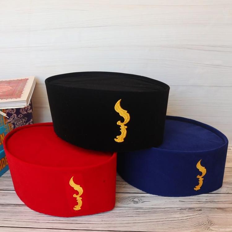 PECI MERAH KUJANG–SONGKOK KUJANG (MERAH BENDERA)/bukan merah maroon KOPYAH WARNA MERAH KHAS BETAWI "