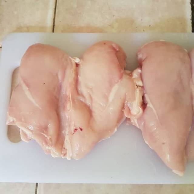 

Dada ayam fillet segar