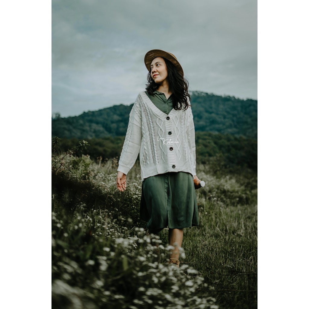 CARDIGAN RAJUT KARDIGAN SUPER PREMIUM TEBAL OVERSIZE CARDIGAN RAJUT PUTIH ANNA SERIES LAAKELANA