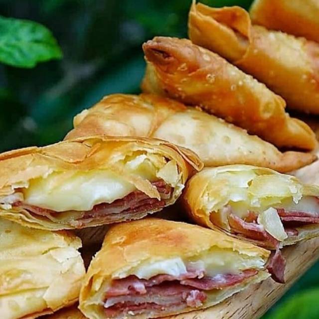 

Samosa Smoked Beef Cheese