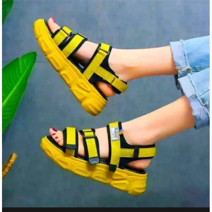 12.12 Sandal Wanita Korea Gunung MK 02