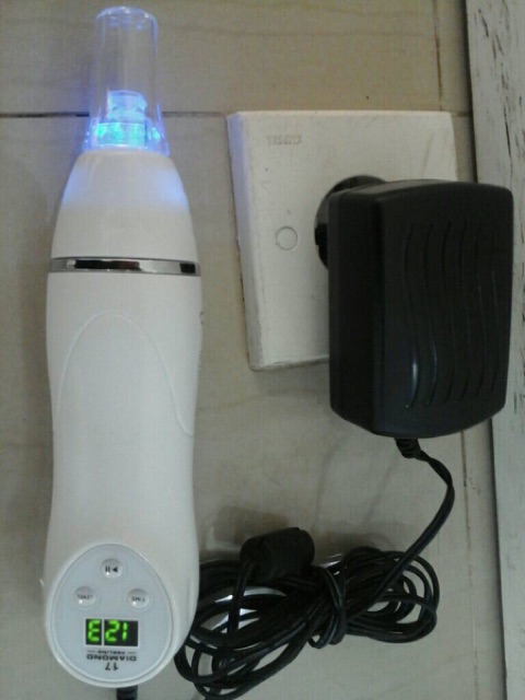 Alat kecantikan rumah dan salon 2in1 portable micro dermabrasi dan vacum comedo diamond peeling