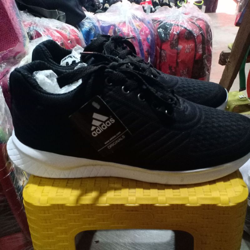 SEPATU LAKI LAKI/SEPATU FORMAL/SEPATU SEKOLAH SIZE  40-43