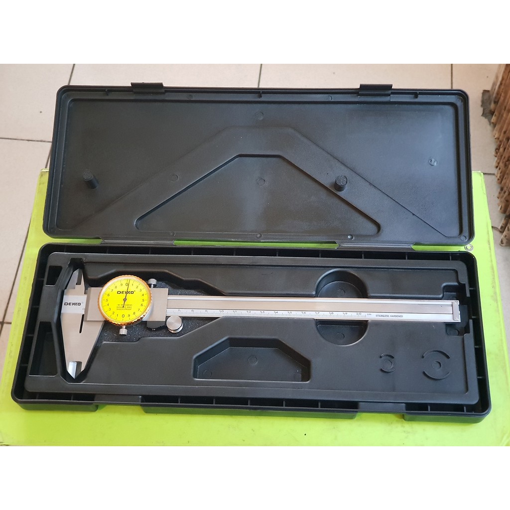 sigmat dial caliper 20 cm Merk DEKKO