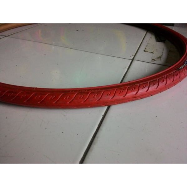 Ban luar sepeda 26 x 1.15 CST traveller warna