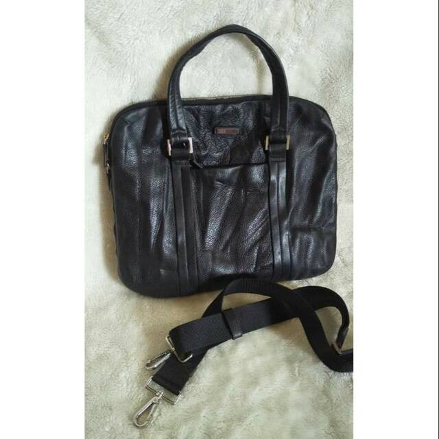 Sold Preloved tas laptop nava by samsung