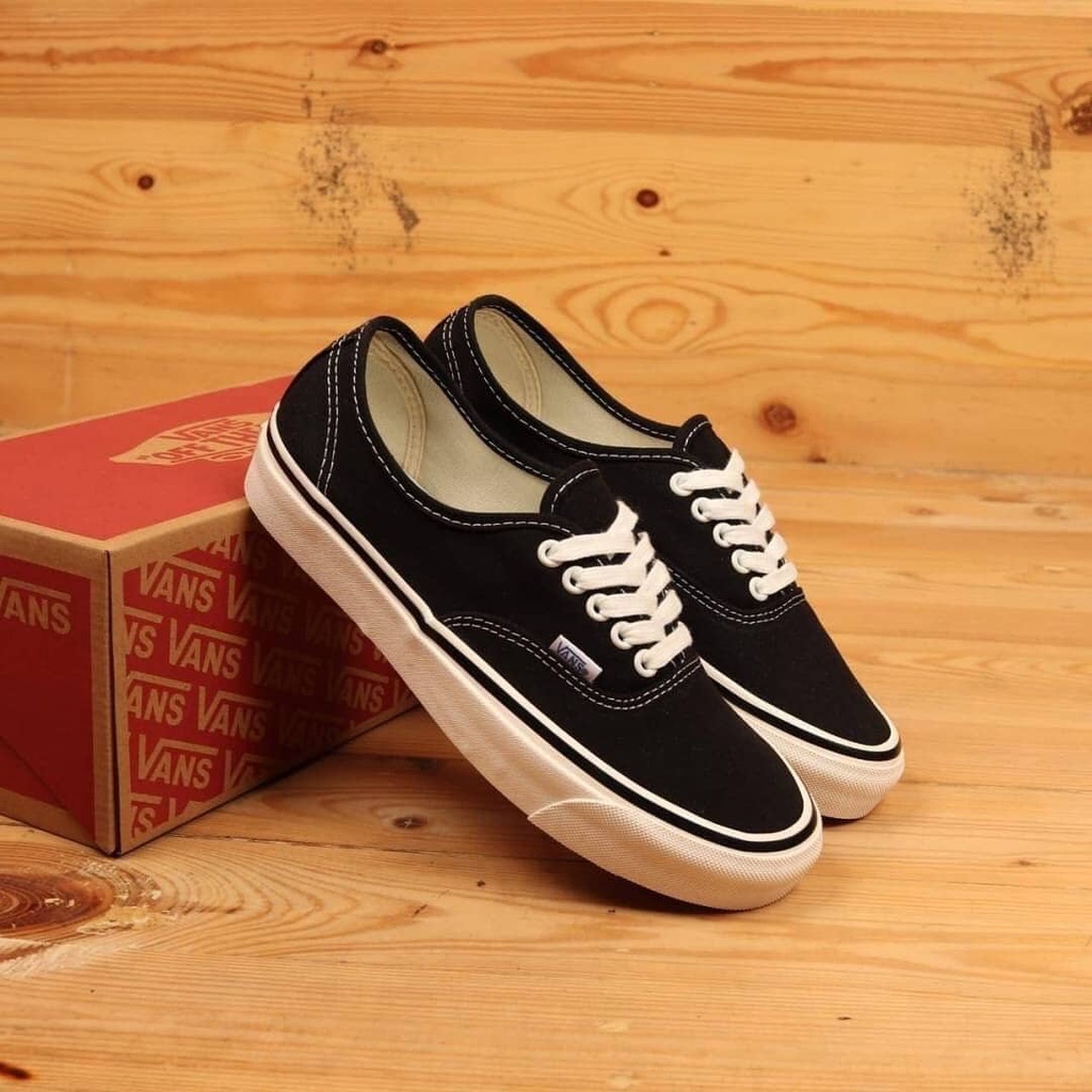 Supplier sepatu Sekolah Pria Wanita authentic klasik casual black low classik