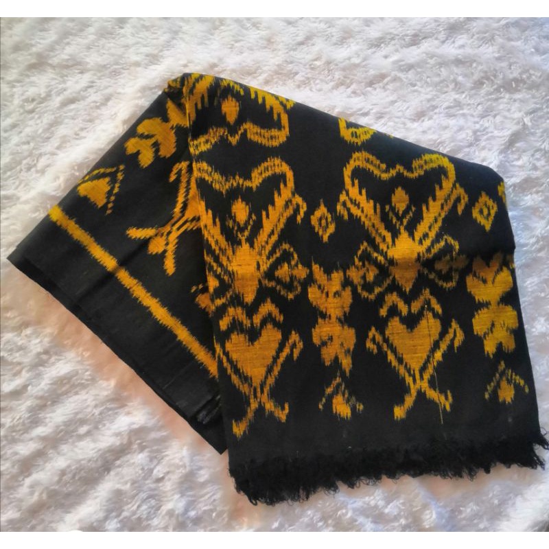 tenun ikat lombok
