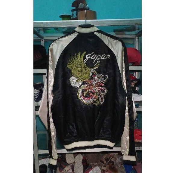 VINTAGE SUKAJAN EAGLE DRAGON EMBROIDERY JAPAN SOUVENIR SATIN JACKET YAKUZA