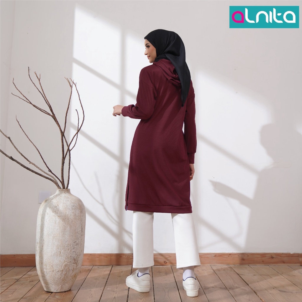 Alnita Tunik Nesta Atasan Trendy Bahan Carol Baju Olahraga Santai Simple OOTD