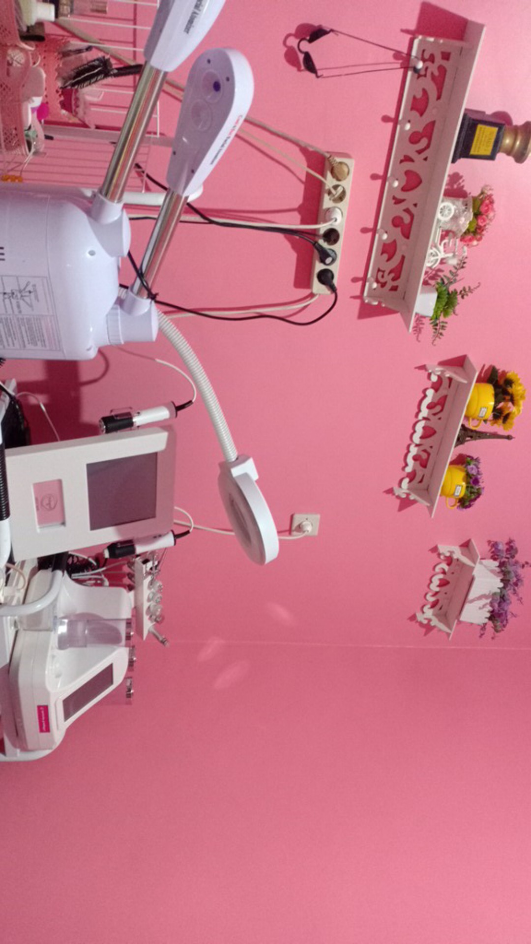 Trolley Salon - Trolley Facial Bahan Plexiglass Troli Anti Pecah Untuk Klinik Dan Salon