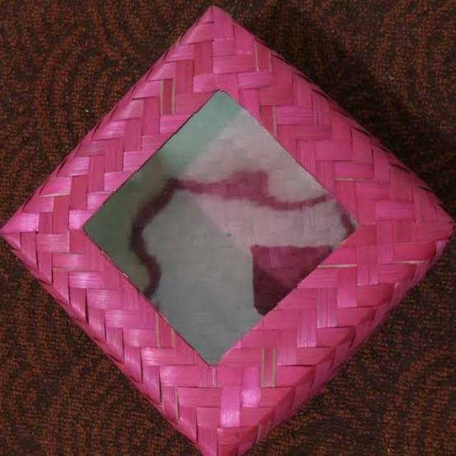 Besek bambu warna+mika 22cm