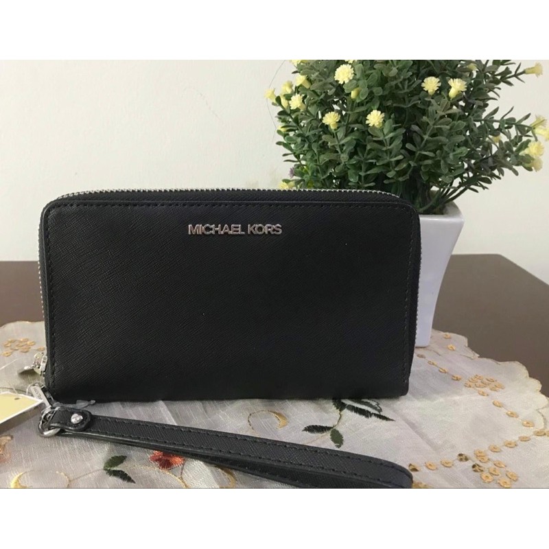 MK jetset travel medium wallet