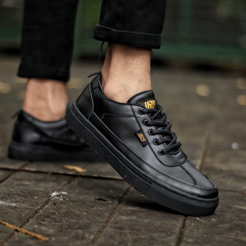 STUNT|Sepatu Sneakers Casual Kasual Jalan Polos Ori Pria Cowo Footwear