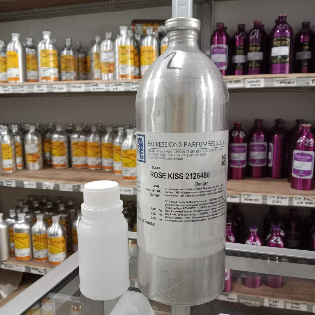 ROSE KISS BY EXPRESSION SEARAH AROMA JOMALONE ROSE BLUS RIPACK 100 ML