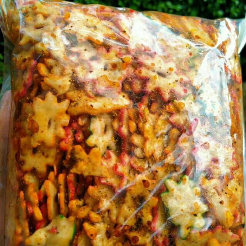 

Seblak kering isi 250gr enak cikrug gurih pedas renyah cocok buat cemilan santai sama teman teman