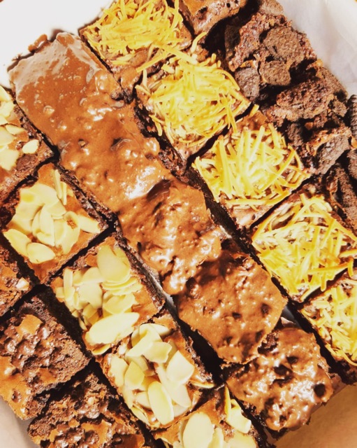 

Mix Topping Fudgy Brownies Large
