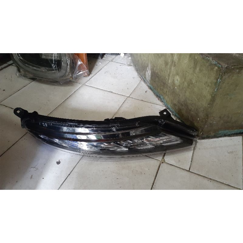 Lampu DRL kanan xpander