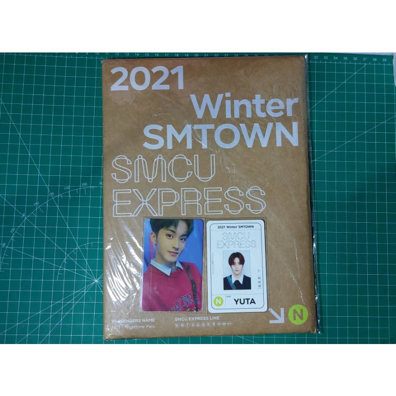 Album SMCU and 90's love polaroid