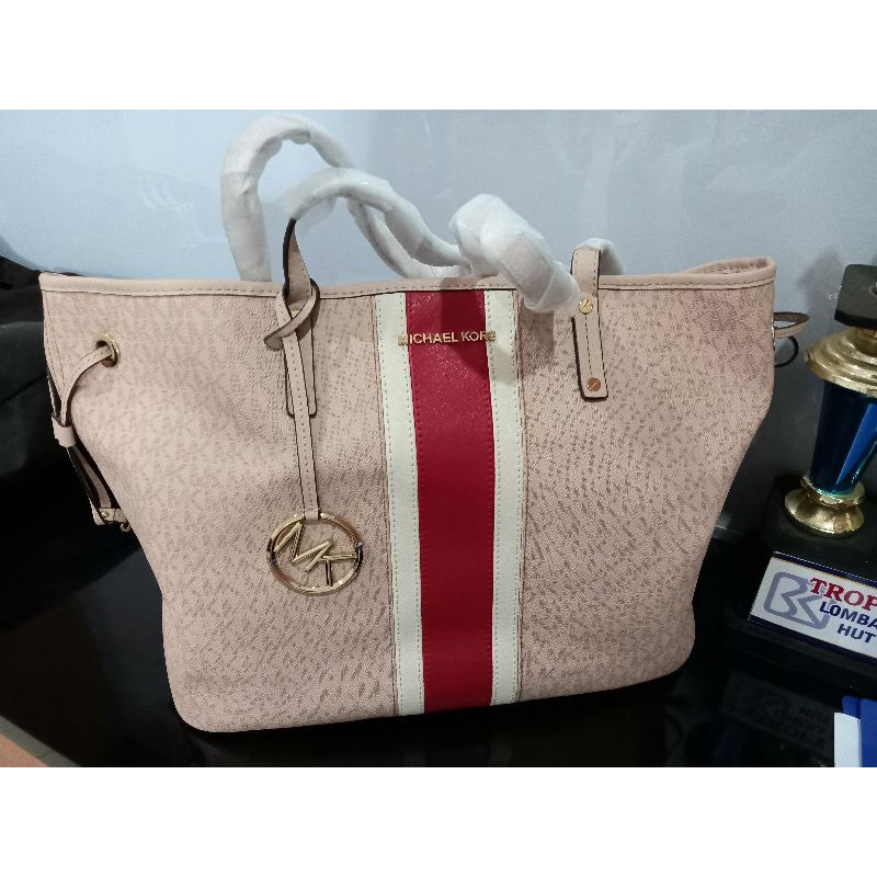 Preloved like new Tas MK authentic 《《SOLD 》》