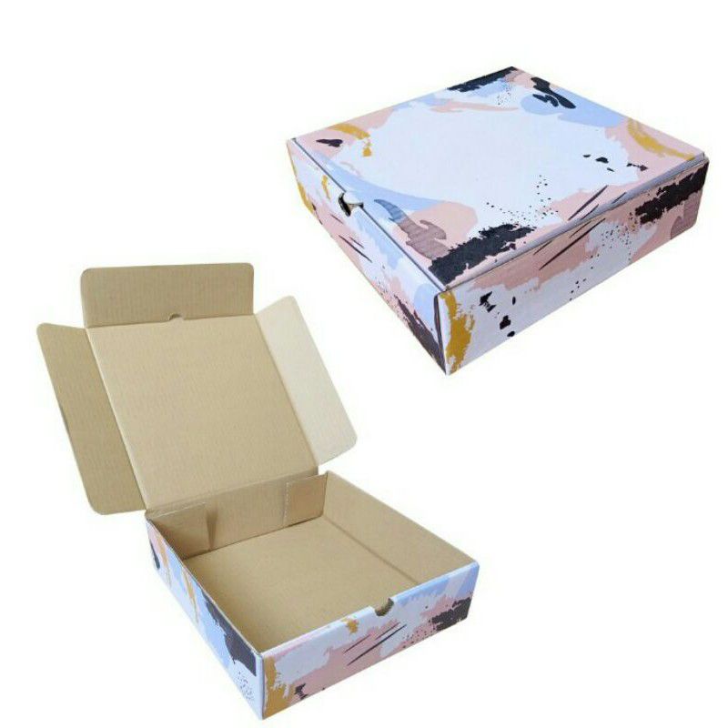 

BOX KADO/BOX HAMPERS UKURAN 24x24x7