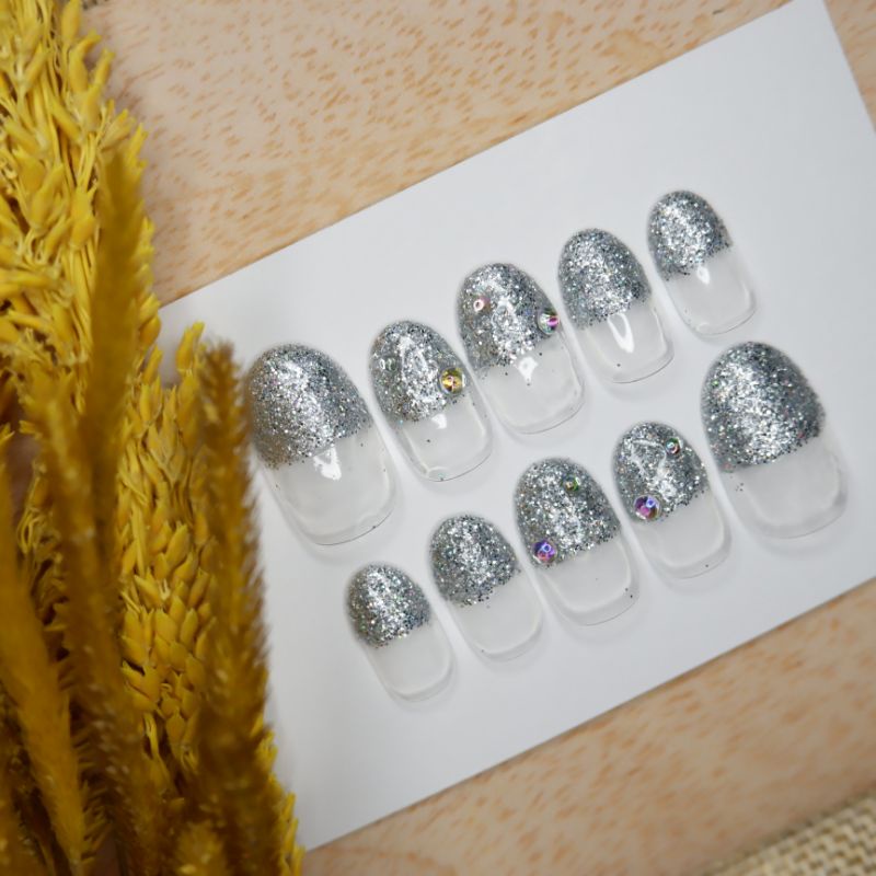 Aynails | kuku palsu simpel glitter silver