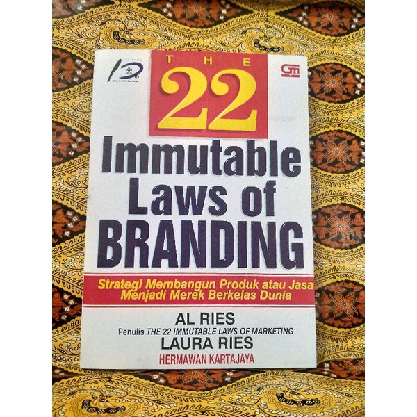 BUKU THE 22 IMMUTABLE LAWS OF BRANDING