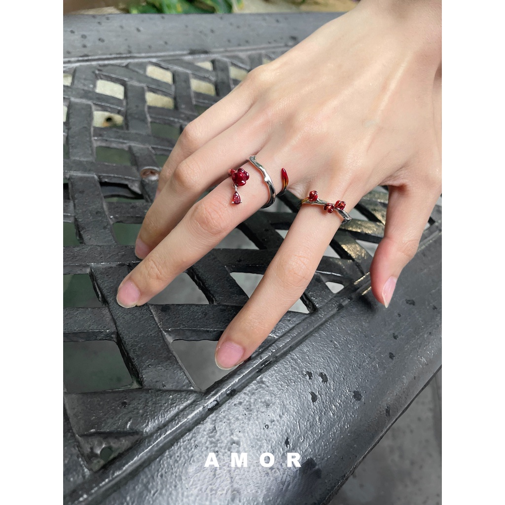 Cincin Model Terbuka adjustable Desain Mawar Merah ruby Bahan Tembaga