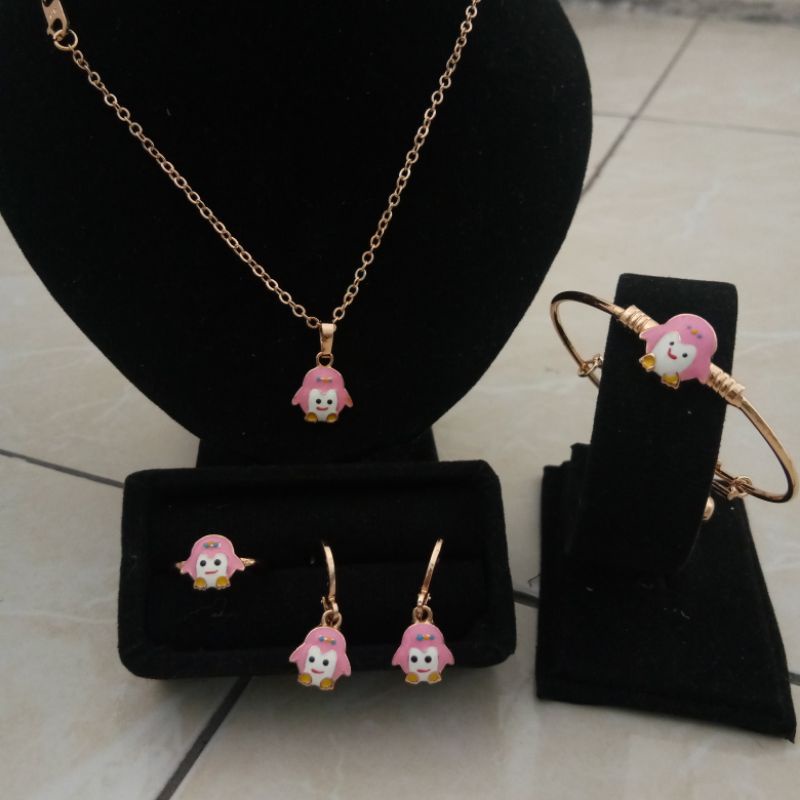 Set (BAYI/ANAK) Aksesoris perhiasan (gelang dan cicin bisa dibesar kecilkan)