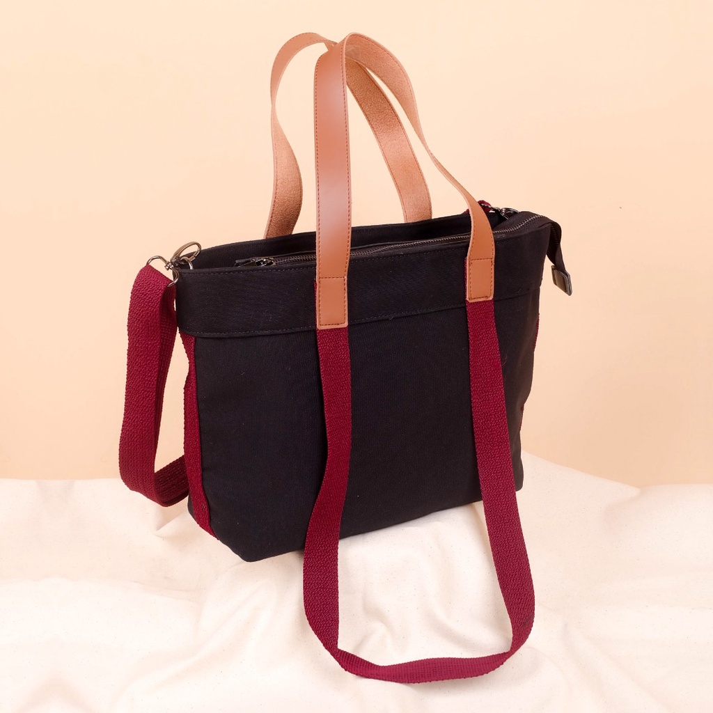STOCKHOLM TOTE BAGS BLACK MAROON