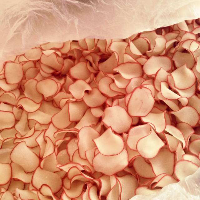 

Krupuk ubi atau kripik ubi