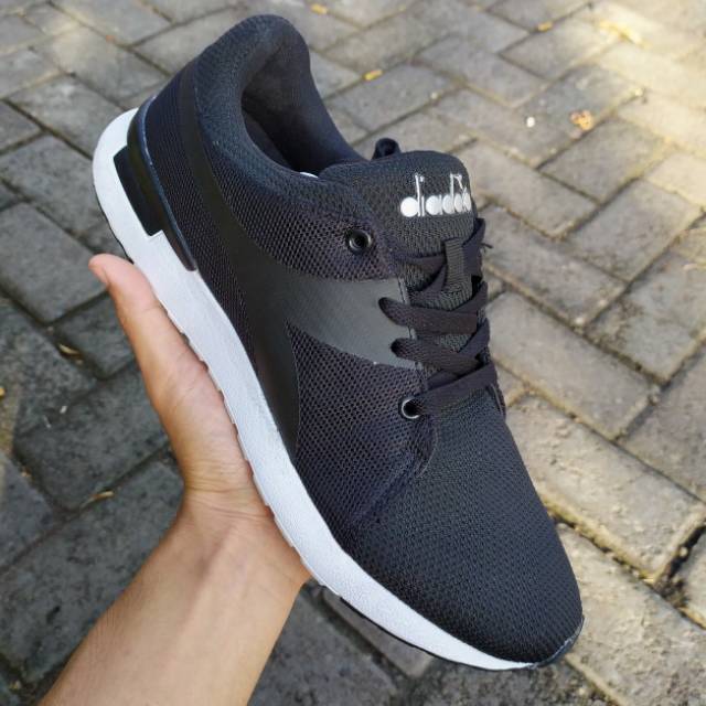 SEPATU DIADORA ERGO BLACK MAN ORIGINAL 100%