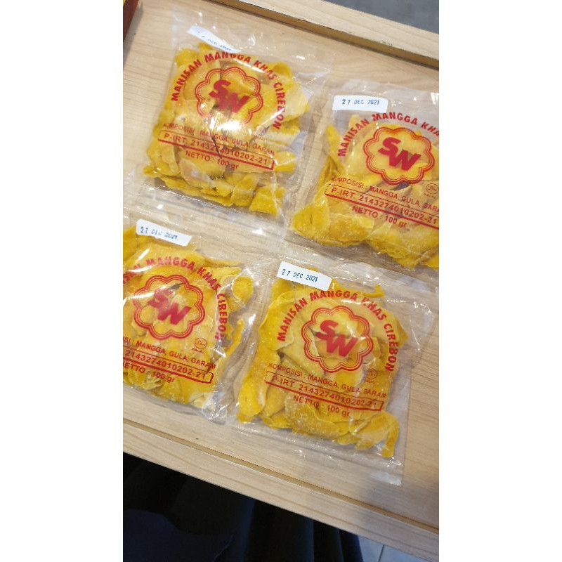 

MANISAN MANGGA OLEH OLEH MADUA SEMARANG