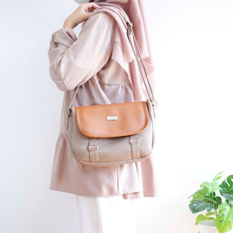 QILA Slingbag