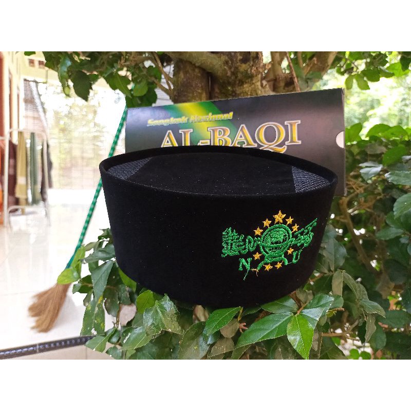 peci AC logo NU hitam dan logo Ansor