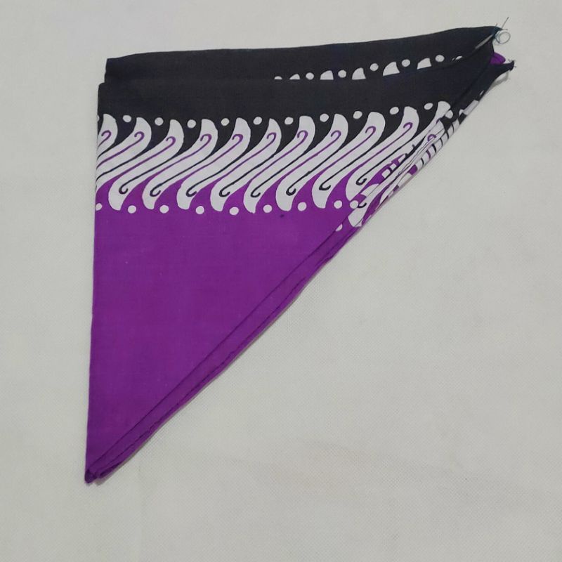 Udeng segitiga banyuwangi/warna/ungu/putih/hitam