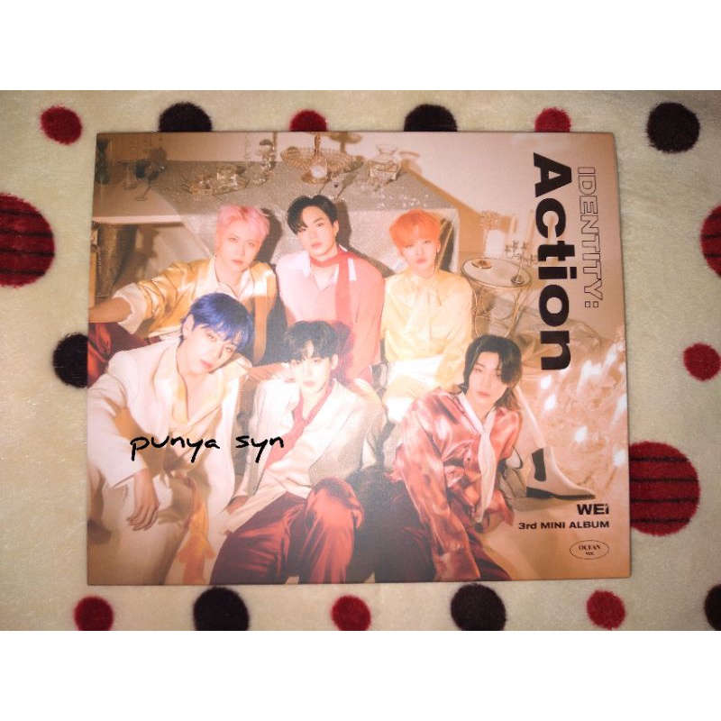 

Unsealed KPOP Album WEi - IDENTITY: ACTION (Ocean Ver)