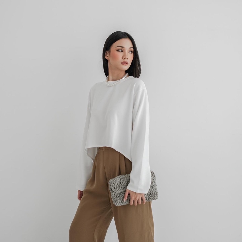 Beige Studio - Tavern Top / Atasan Lengan Panjang Wanita