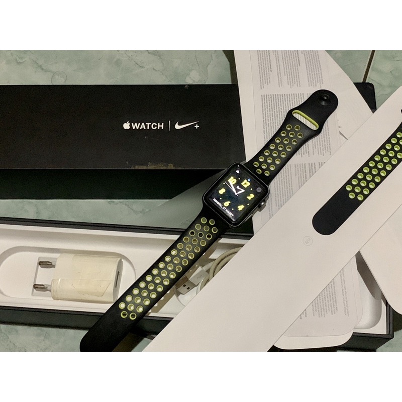 apple watch series 2 nike 42MM