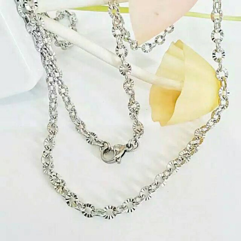 kalung titanium pria wanita nuri motif silver