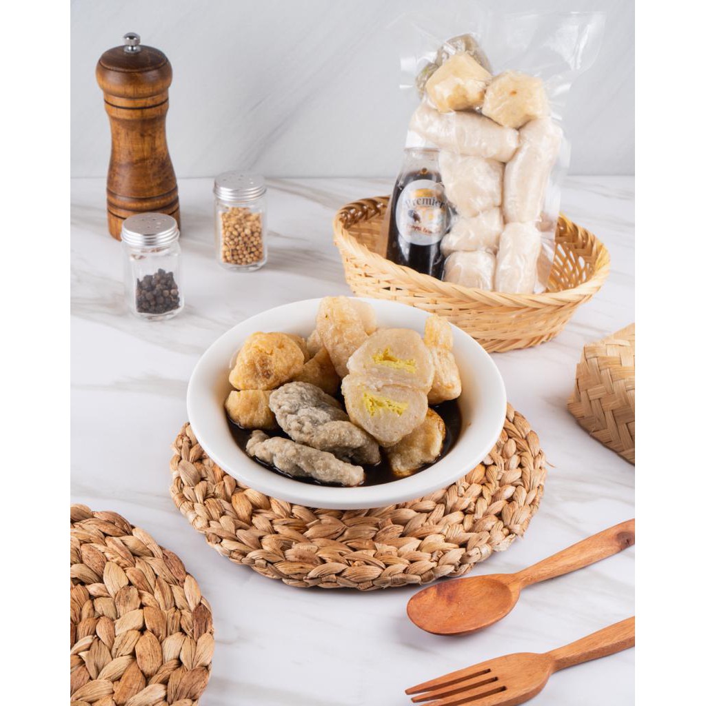 

Pempek Palembang Frozen Kecil Campur Isi 10 Pcs