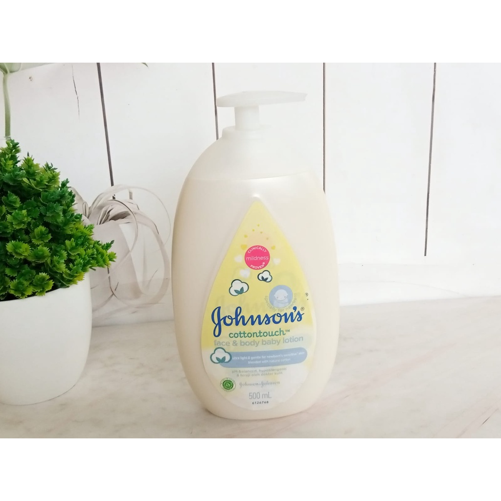 Johnson's (Johnsons) Cottontouch Face &amp; Body Lotion 500ml