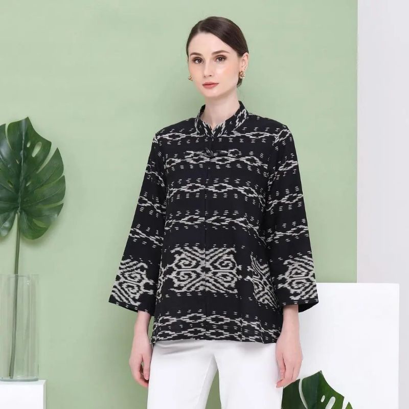 blus tenun motive maluku